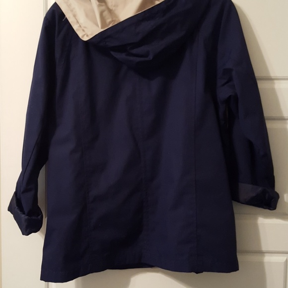 Izzi outerwear jacket - Picture 4 of 4